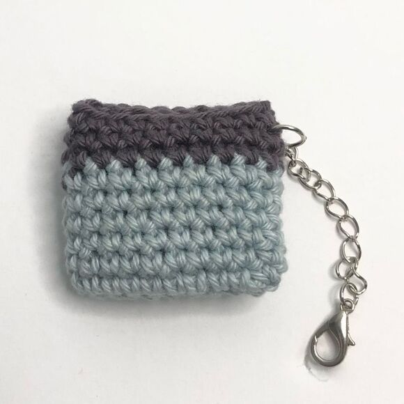 crochet mini instagram icon keychain accessory blue gray 1.5 inches camera - Picture 5 of 5